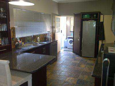 House For Sale in Bellville, Bellville