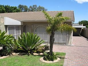 House For Sale in Panorama, Parow