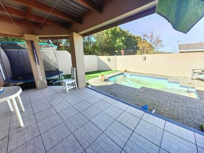 House For Sale in Oostersee, Parow