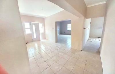House For Sale in Parow Central, Parow