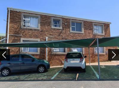 Apartment / Flat For Sale in Oakglen, Bellville