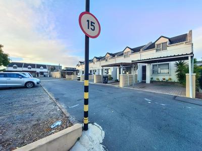 Townhouse For Sale in Churchill Estate, Parow