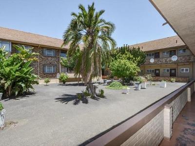 Apartment / Flat For Sale in Glenlily, Parow
